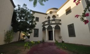 Fantastic Location 5 Bed Regional Villa in District 1